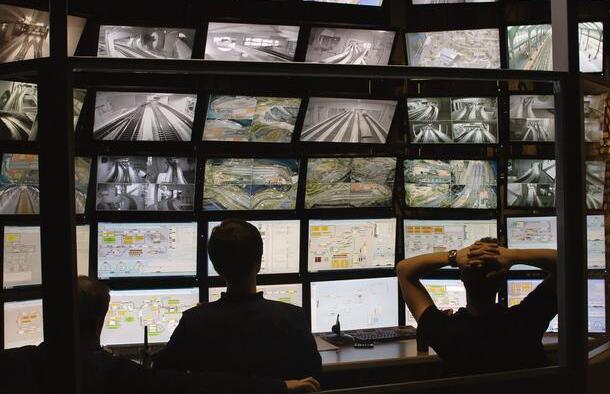 監控系統是由哪些部分組成的？